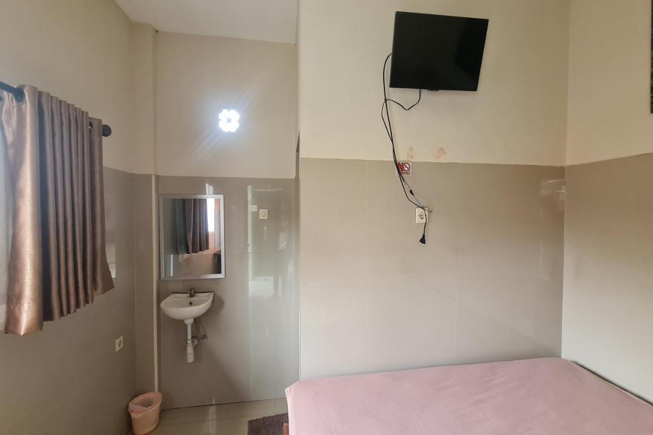 Capital O 93250 Hotel Tirta Kencana 2 Baturaden Banyumas Экстерьер фото